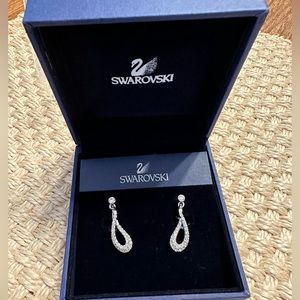 Swarovski teardrop clip earrings silver tone - new in box 687884